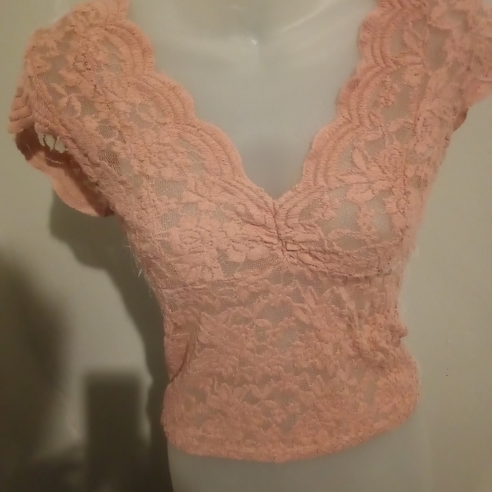 Rose Lace Top Sz S by Ambiance